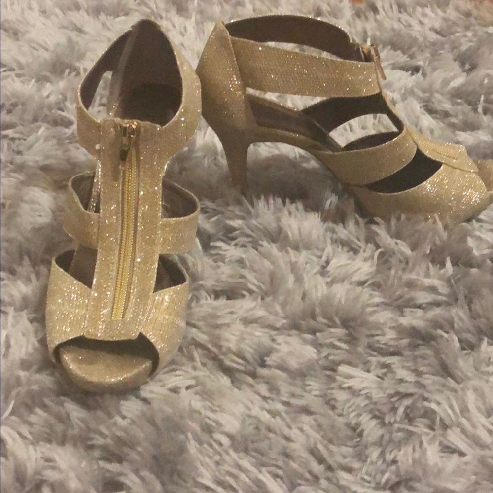 Gold Sparkles Moda Heels